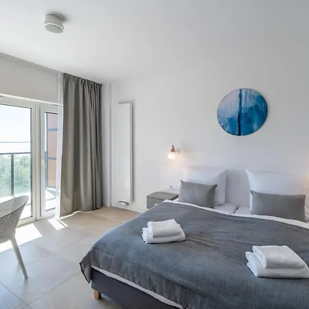 Apartman Aquamarina Prima With Sea View By Renters *