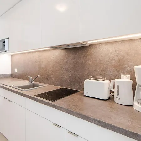 Aquamarina Prima With Sea View By Renters