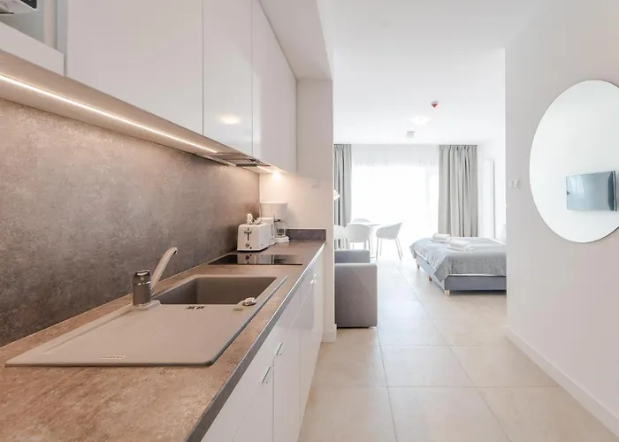 Aquamarina Prima With Sea View By Renters Apartamento *