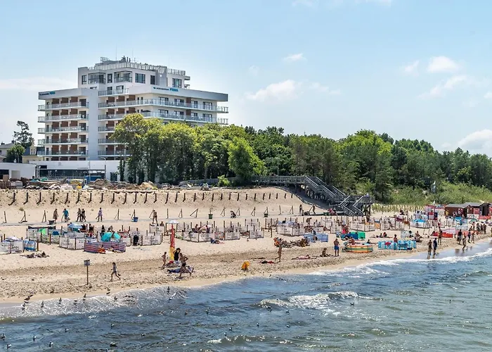 Aquamarina Prima With Sea View By Renters Apartament